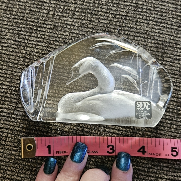 Mats Jonasson Swedish Signed Glass Swan Paperweight - Picture 9 of 12